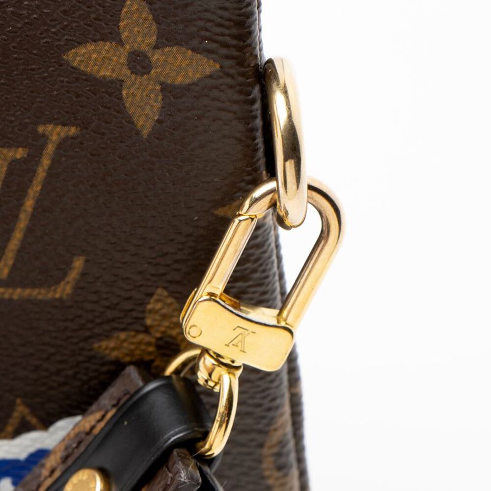 Louis Vuitton Limited Edition Monogram Canvas Patches City Pouch - Picture 12 of 12